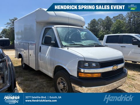 Used 2025 Chevrolet Express 3500 w/ Power Convenience Package RWD image 1