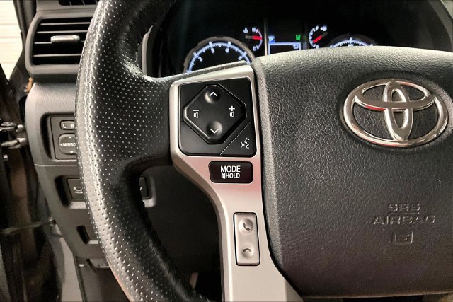 Used 2023 Toyota 4Runner Limited AWD/4WD image 25