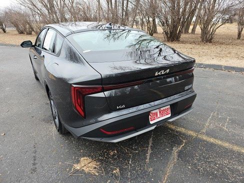 Used 2025 Kia K4 LXS image 3