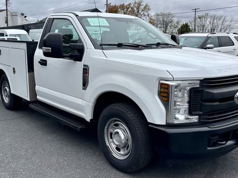 Used 2019 Ford F250 XL w/ Power Equipment Group image 4
