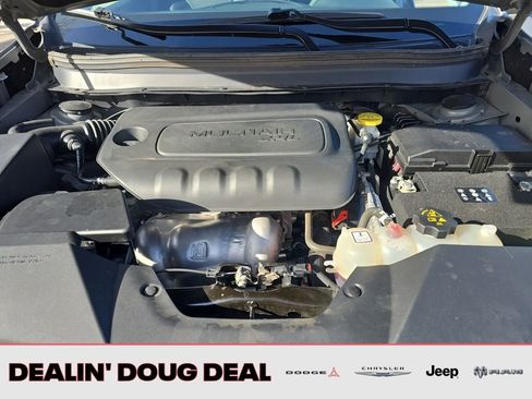 Used 2023 Jeep Cherokee Altitude Lux image 22