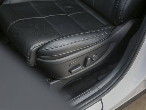 Used 2024 Kia Telluride SX image 17