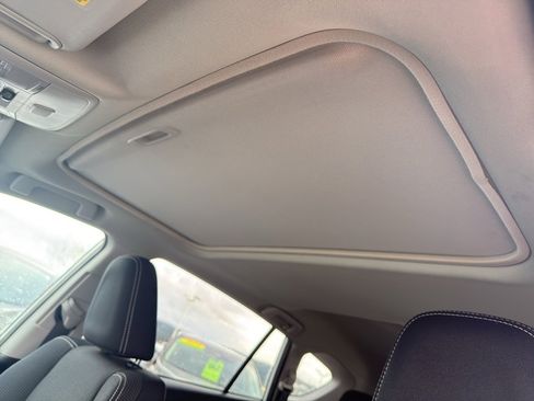 Used 2018 Toyota RAV4 XLE w/ Plus Extra Value Package image 15