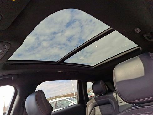 Used 2024 Lincoln Nautilus Reserve w/ Equipment Group 202A image 14