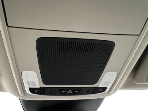 New 2025 Honda Pilot EX-L image 23