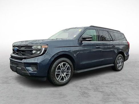 Certified 2025 Ford Expedition Max Active image 3