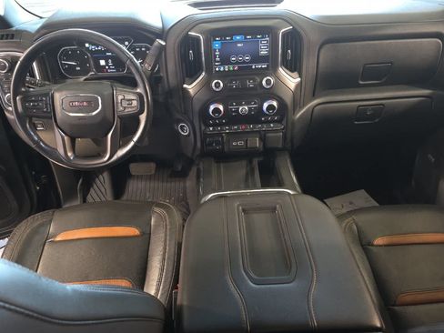 Used 2020 GMC Sierra 2500 AT4 w/ AT4 Premium Package AWD/4WD image 4