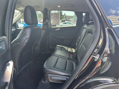 Certified 2025 Ford Escape Platinum AWD/4WD image 21