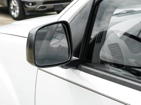 Used 2018 Nissan Frontier SV RWD image 37