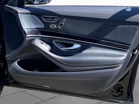 Used 2019 Mercedes-Benz S 560 4MATIC Sedan image 22