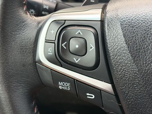 Used 2015 Toyota Camry SE FWD image 18