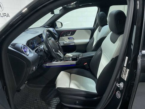 Used 2021 Mercedes-Benz GLB 250 GLB 250 image 2