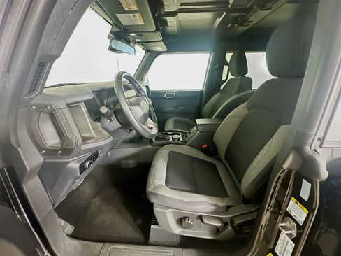 Used 2025 Ford Bronco Big Bend AWD/4WD image 13