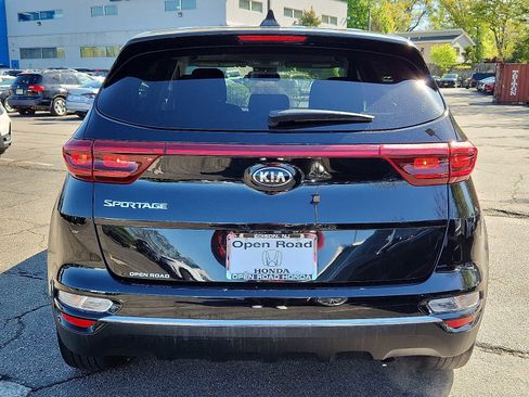 Used 2020 Kia Sportage LX FWD image 5