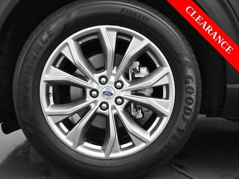 Used 2022 Ford Explorer XLT w/ Equipment Group 202A image 39