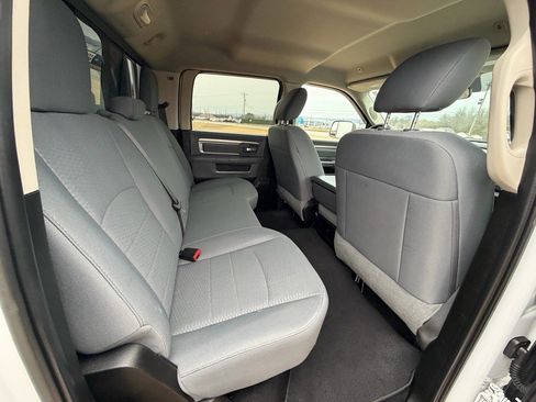 Used 2018 RAM 3500 SLT image 12