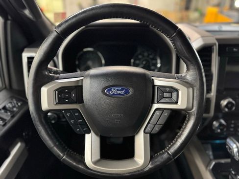 Used 2020 Ford F150 Lariat w/ Equipment Group 502A Luxury AWD/4WD image 20
