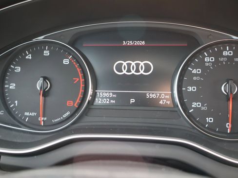 Used 2023 Audi Q5 2.0T Premium w/ Convenience Package image 14