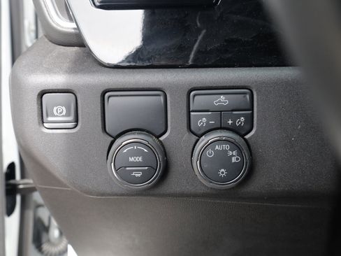 Used 2025 Chevrolet Silverado 1500 LT image 20