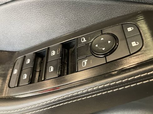 Used 2021 Nissan Rogue S AWD/4WD image 12