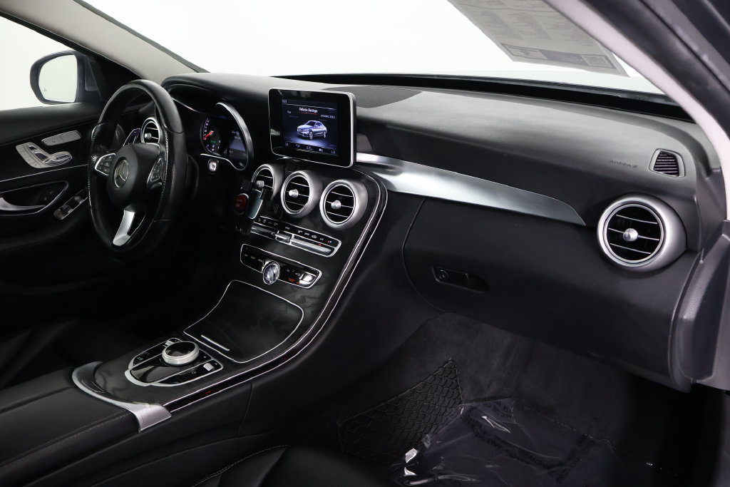 Used 2017 Mercedes-Benz C 300 Sedan image 9