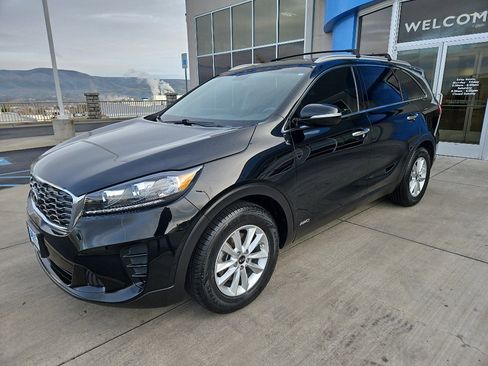 Used 2020 Kia Sorento LX w/ LX I4 Convenience Package image 1