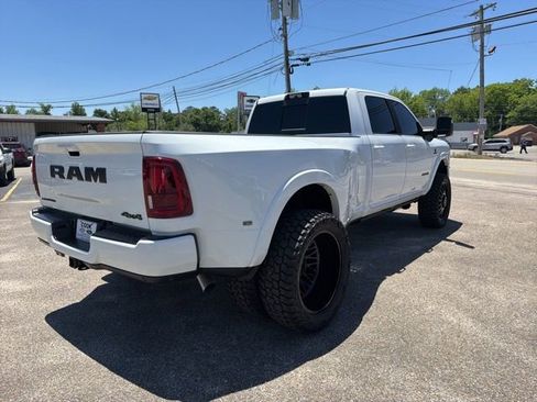 Used 2025 RAM 3500 Limited AWD/4WD image 6