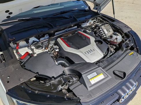 Used 2020 Audi SQ5 Premium Plus w/ Premium Plus Package image 27