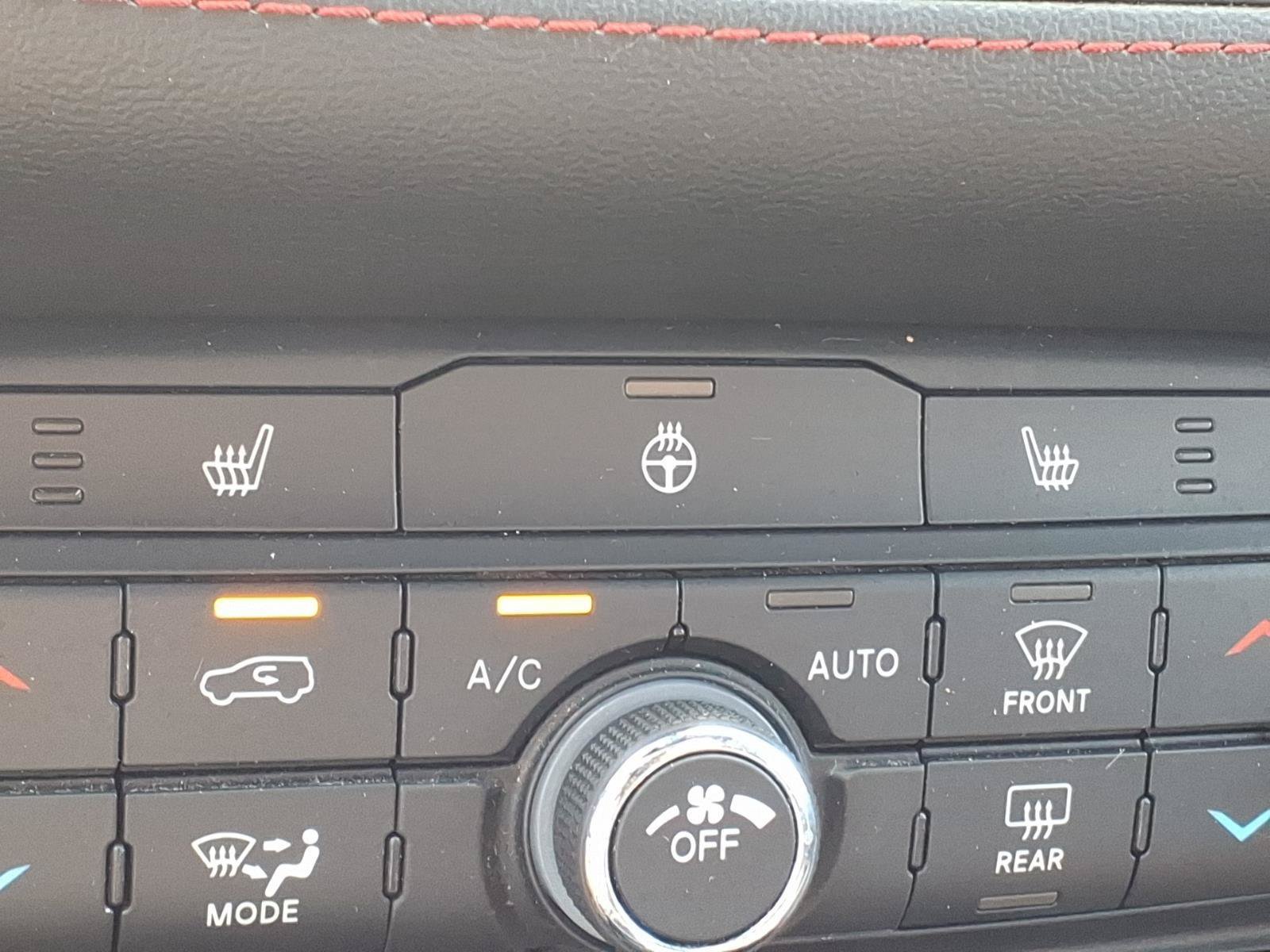 Used 2023 Dodge Durango GT AWD/4WD image 19