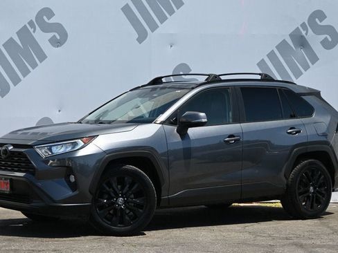 Used 2021 Toyota RAV4 XLE Premium w/ Carpet Mat Package (TMS) FWD image 1