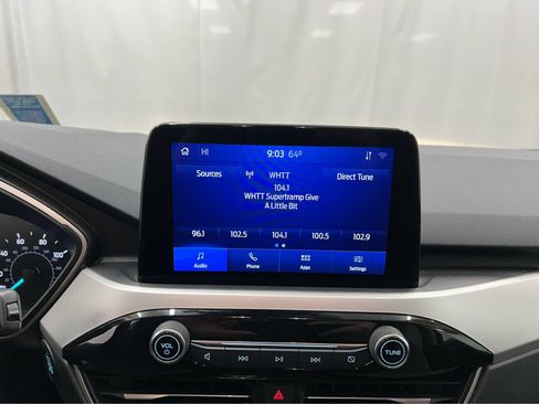 Used 2020 Ford Escape SE image 26