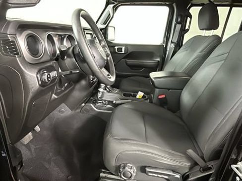 Used 2022 Jeep Gladiator Sport AWD/4WD image 11