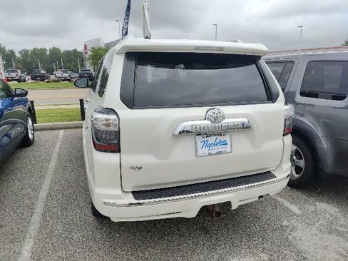 Used 2014 Toyota 4Runner Limited AWD/4WD image 11