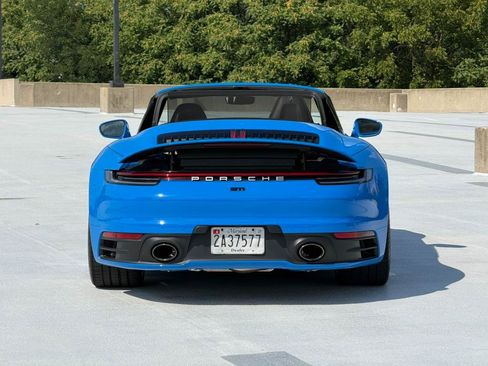 Used 2022 Porsche 911 Carrera w/ Premium Package RWD image 30