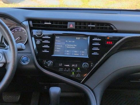 Used 2019 Toyota Camry LE FWD image 16