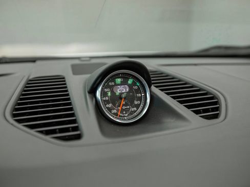 Used 2013 Porsche 911 Carrera 4S AWD/4WD image 19