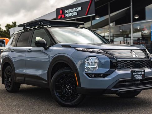 New 2026 Mitsubishi Outlander Trail Edition image 1