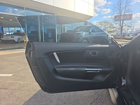 Used 2022 Ford Mustang Shelby GT500 w/ Technology Package image 20