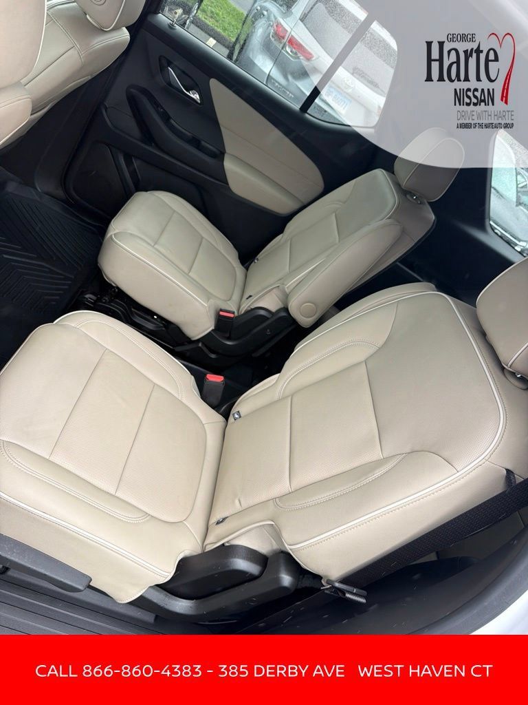 Used 2023 Chevrolet Traverse Premier AWD/4WD image 21