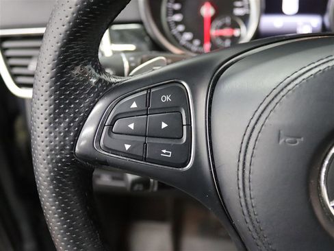 Used 2017 Mercedes-Benz GLS 550 4MATIC image 33