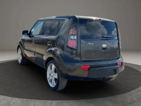 Used 2010 Kia Soul ! FWD image 4