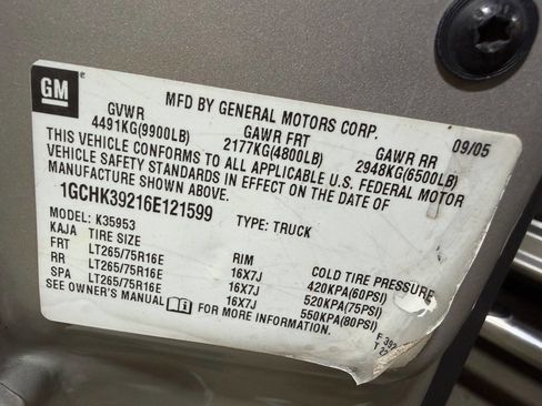 Used 2006 Chevrolet Silverado 3500 LT w/ Heavy-Duty Power Package image 30