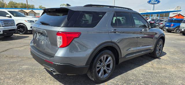 Certified 2023 Ford Explorer XLT w/ Equipment Group 202A RWD image 4