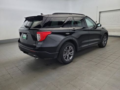 Used 2022 Ford Explorer XLT w/ Equipment Group 202A AWD/4WD image 10