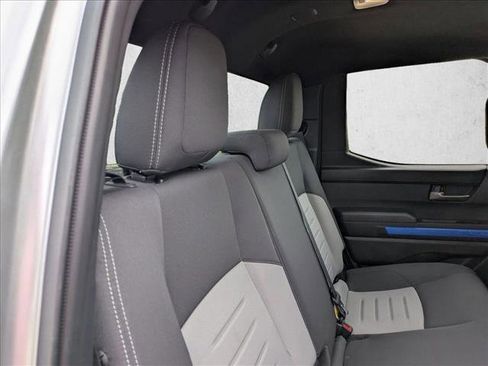 Used 2025 Toyota Tacoma TRD Off-Road AWD/4WD image 17