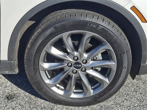 Used 2022 Lincoln Corsair AWD w/ Premium Package image 8