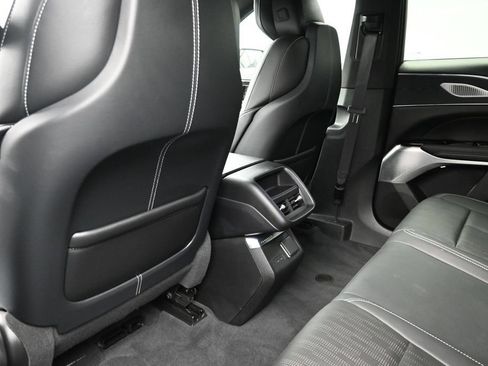 Certified 2024 Cadillac Lyriq Luxury AWD/4WD image 12