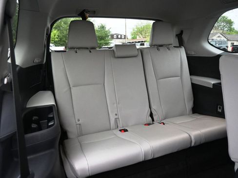 New 2026 Toyota Grand Highlander XLE AWD/4WD image 18