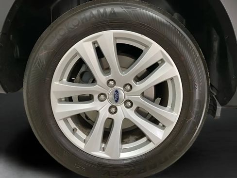 Used 2018 Ford Explorer XLT w/ Equipment Group 201A AWD/4WD image 27