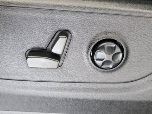 Used 2021 RAM 1500 Big Horn AWD/4WD image 31